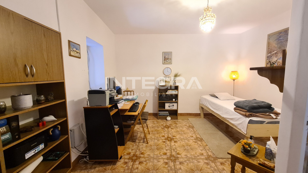 Vand Casa Individuala 7 Camere Curte Interioara Baciu
