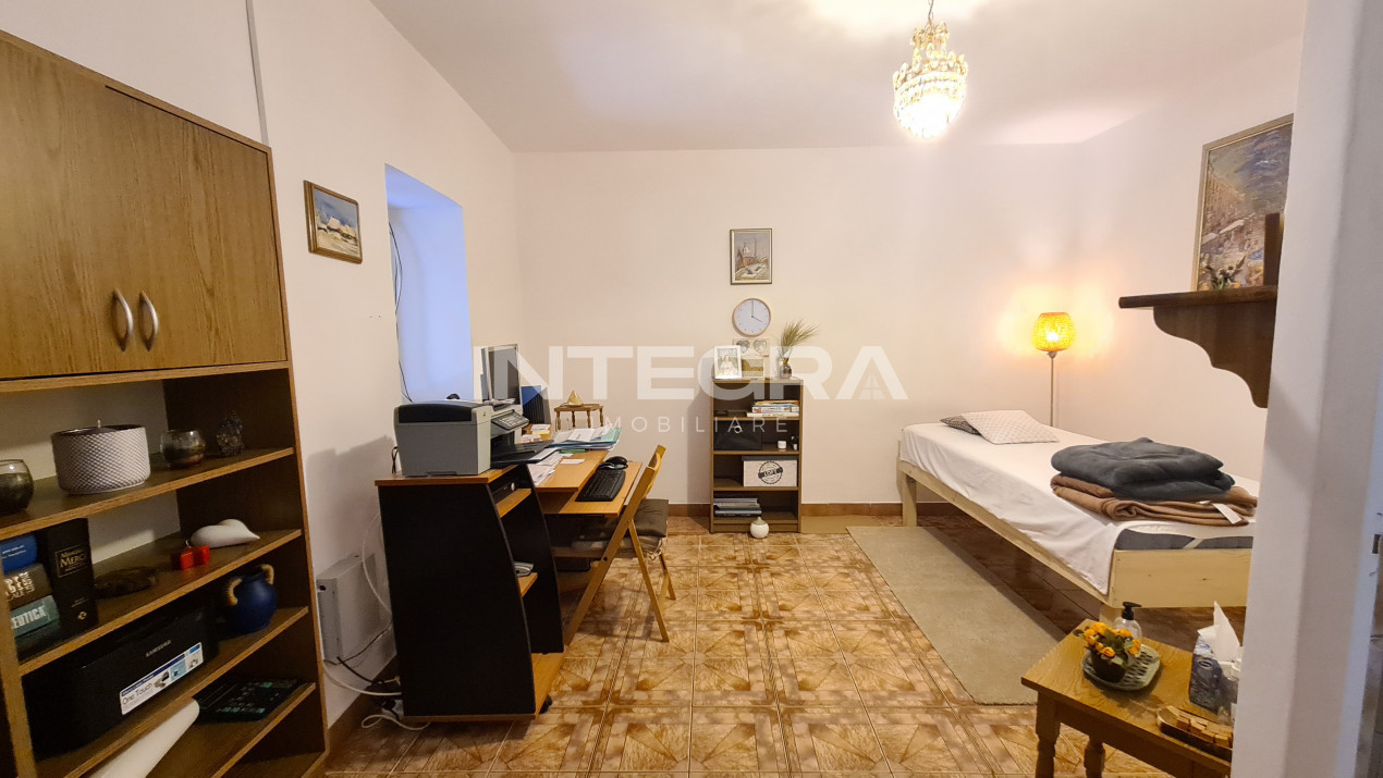 Vand Casa Individuala 7 Camere Curte Interioara Baciu