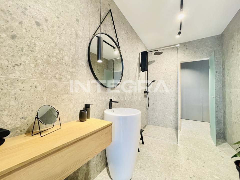 Vand Apartament Lux | 2 Camere Cu o Terasa Spatioasa | In Azoria Frunzisului