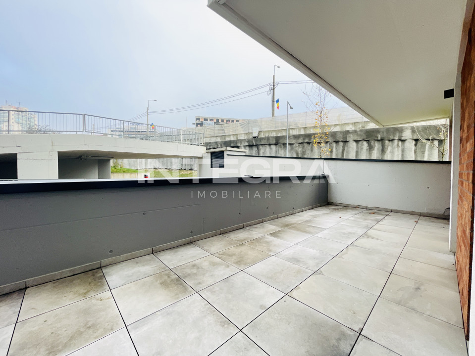 Vand Apartament Lux | 2 Camere Cu o Terasa Spatioasa | In Azoria Frunzisului
