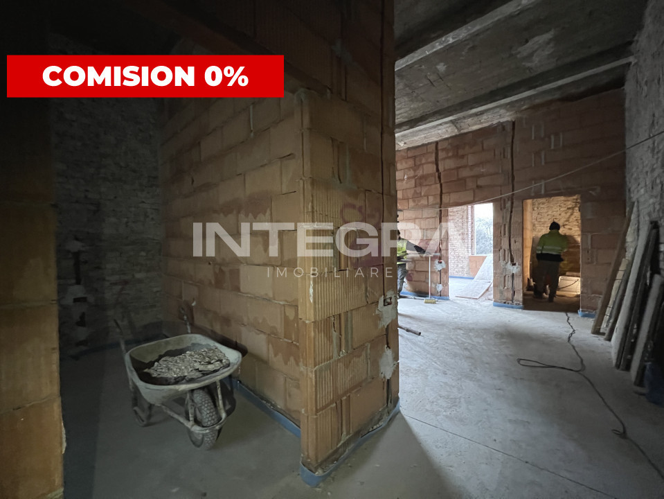 Vand 3 Camere cu Tavan Inalt in Centru, str Clinicilor!