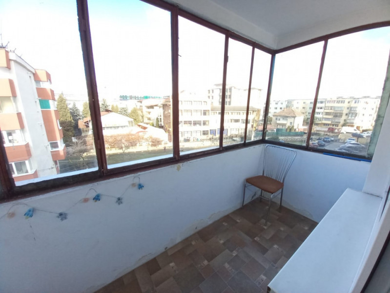 Apartament Cu Trei Camere Decomandate + Garaj, zona Marasti!