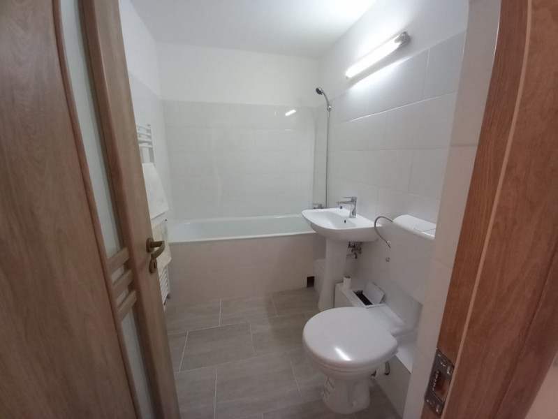 Negociabil! Apartament Cu Doua Camere Semidecomandat, zona Intre Lacuri