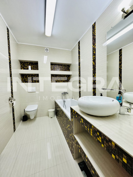 Apartament cu 3 Camere in Zona Centrala 