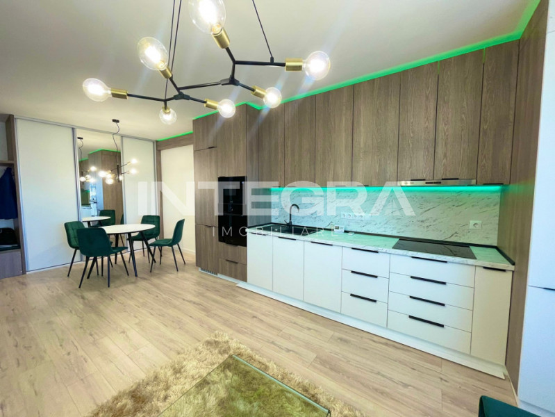 Inchiriez 2 Camere + Parcare, Scala Residence, Centru