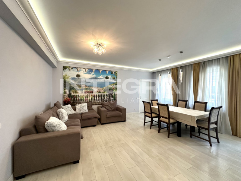 Chirie| Apartament | 3 camere | Central | Loc de Parcare 