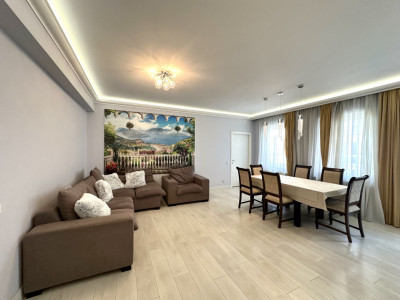 Chirie| Apartament | 3 camere | Central | Loc de Parcare 