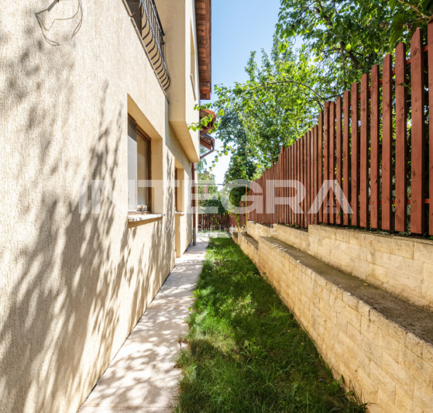 Vila de Vânzare 4 Camere | Cartier Europa | Finisaje Premium | Curte și Grădină 