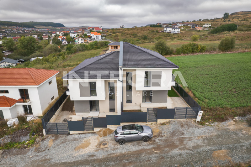 Comision 0% | Vand Casa Noua | 6 Camere cu 3 Dormitoare | Panorama Superba 