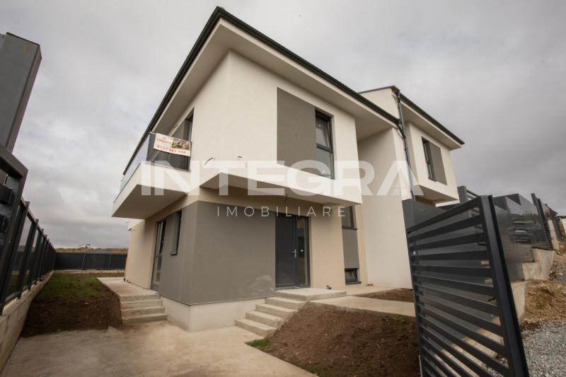 Comision 0% | Vand Casa Noua | 6 Camere cu 3 Dormitoare | Panorama Superba 