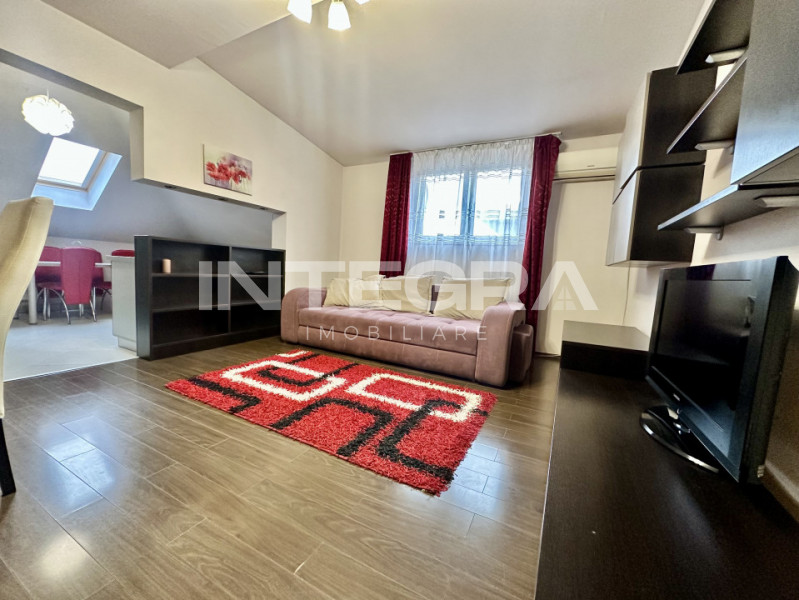 Inchiriez Apartament 3 camere | Mansarda 2 Nivele|  Centru Parcare Asigurata