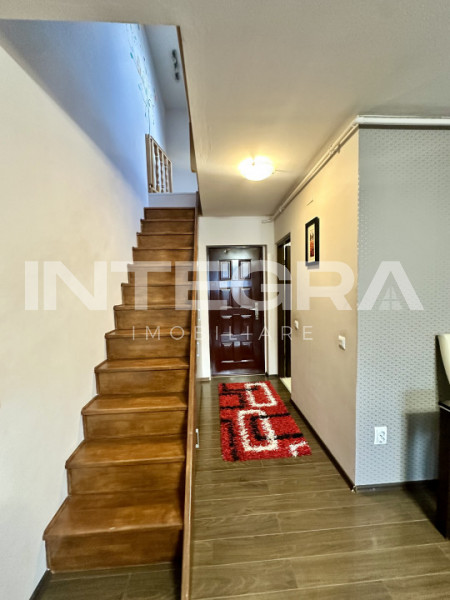 Inchiriez Apartament 3 camere | Mansarda 2 Nivele|  Centru Parcare Asigurata