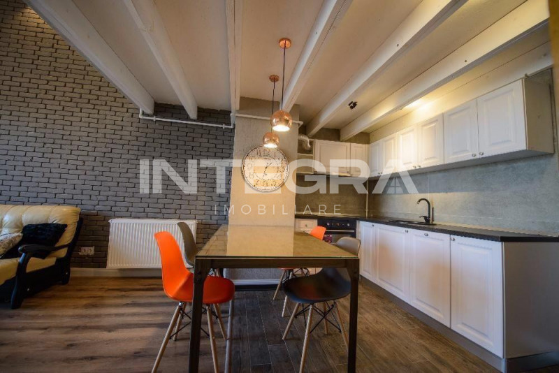 Pet Friendly! Apartament De Lux Pe Doua Nivele Situat In Centrul Orasului