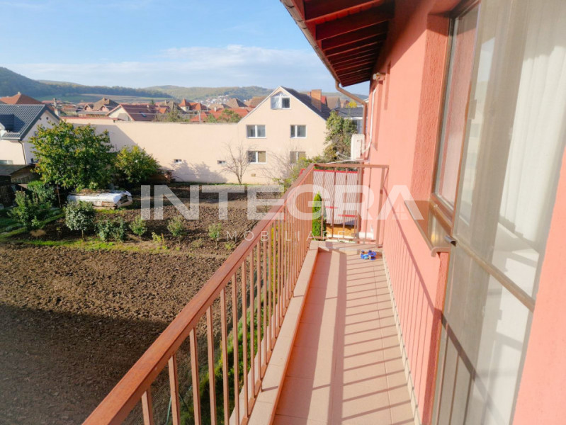 Vand Apartament 3 Camere | 2 Balcoane | Parcare Propie | Zona Vivo