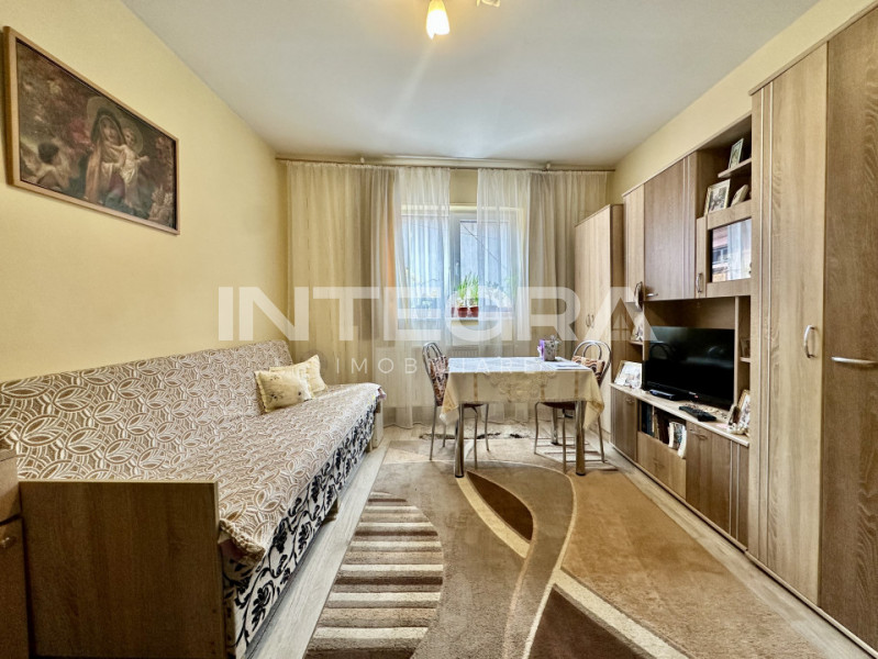 Vand Garsoniera cu Balcon | Etajul 1 Zona Garii | Strada Horea 
