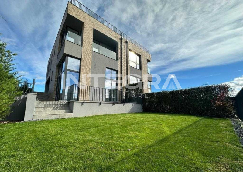 Vand Casa Tip Duplex 5 Camere | Terasa Panoramica si Teren Amenajat | Borhanci