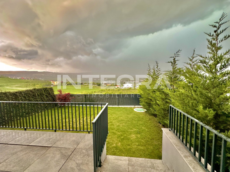 Vand Casa Tip Duplex 5 Camere | Terasa Panoramica si Teren Amenajat | Borhanci