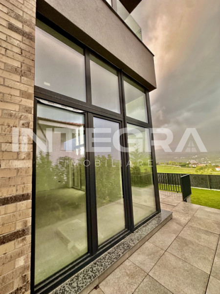 Vand Casa Tip Duplex 5 Camere | Terasa Panoramica si Teren Amenajat | Borhanci