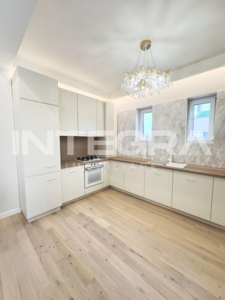 Penthouse LUX | 3 camere | 3 terase | Vedere panoramica | Mobilat si utilat 
