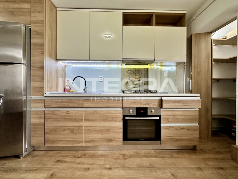 Comision 0% Vand Apartament 4 Camere Decomandat | Aurel Vlaicu | Expunere Sudica
