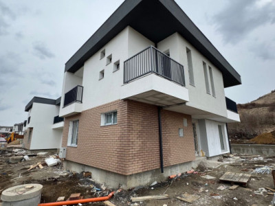 De Vanzare Unitate Triplex | Semifinisat | Floresti | Zona linistita 