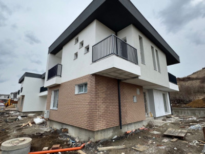 De Vanzare Unitate Triplex | Semifinisat | Floresti | Zona linistita 