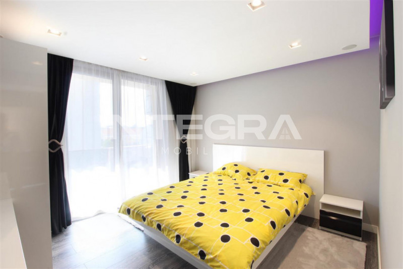 Vand Penthouse Elegant |  2 Parcari Subterane | Terasa Panoramica |  Marasti
