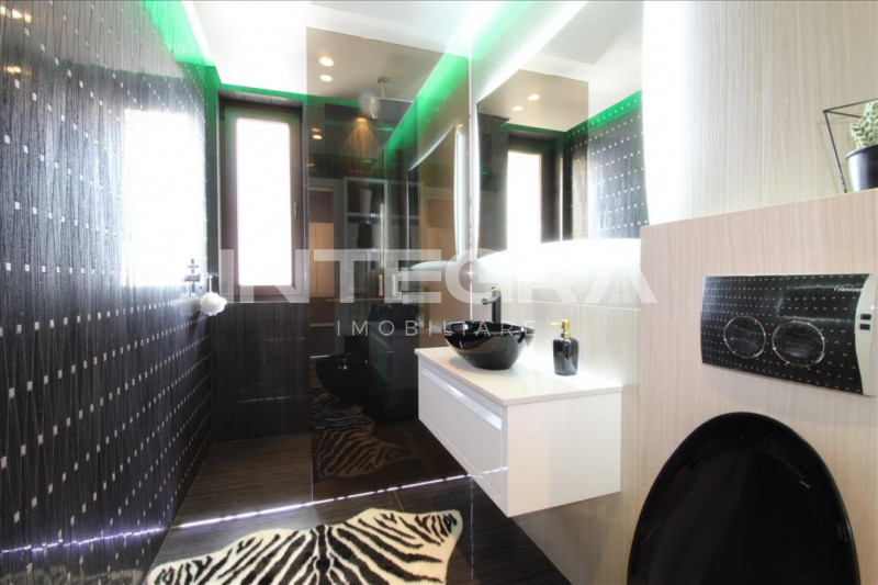 Vand Penthouse Elegant |  2 Parcari Subterane | Terasa Panoramica |  Marasti