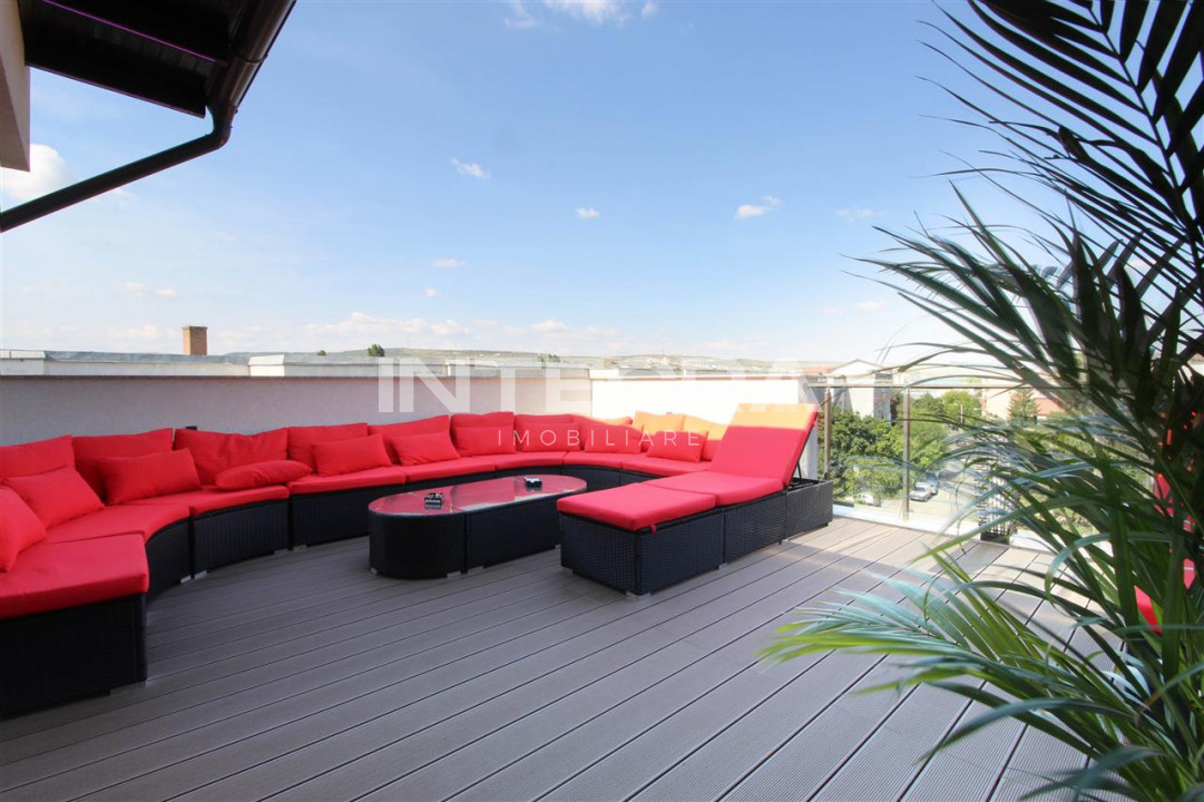 Vand Penthouse Elegant |  2 Parcari Subterane | Terasa Panoramica |  Marasti