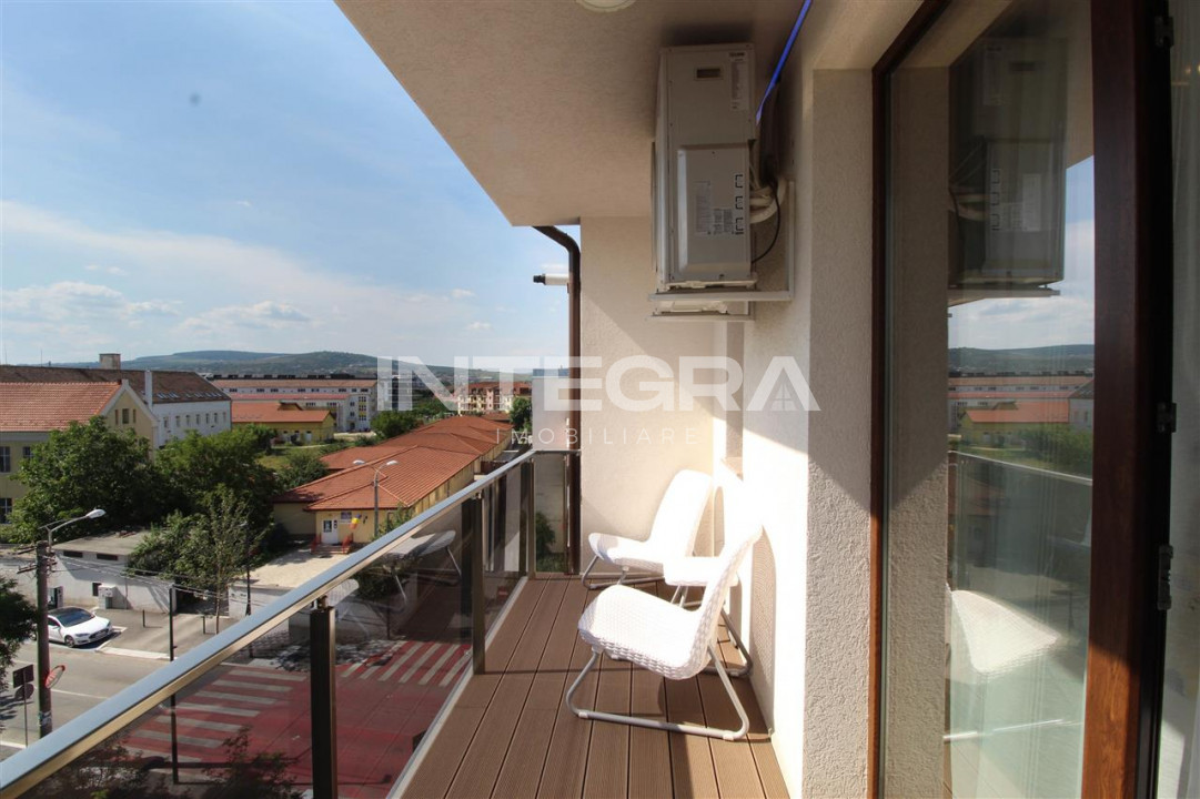 Vand Penthouse Elegant |  2 Parcari Subterane | Terasa Panoramica |  Marasti