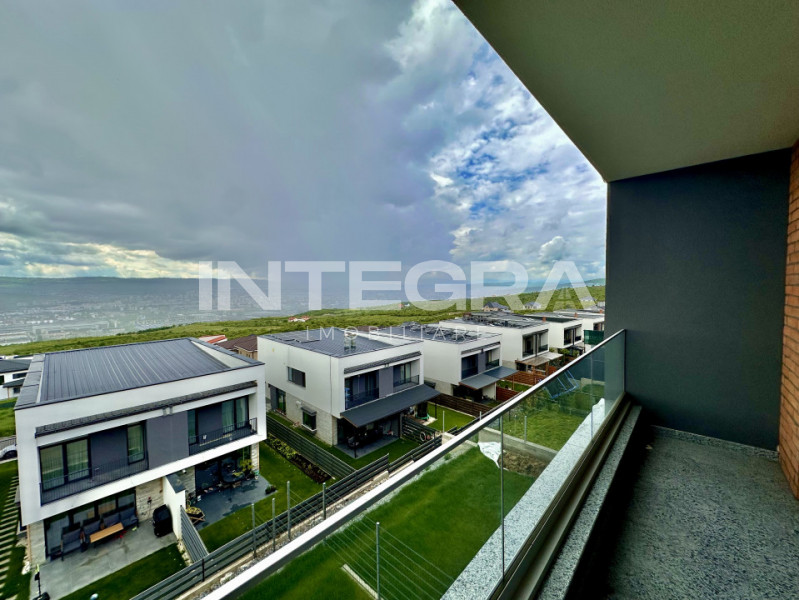Casa Finisata | 193Mp  cu  Terasa Panoramica 65Mp | Parcare | Cart. Tineretului