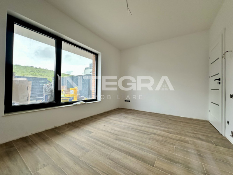 Casa Finisata | 193Mp  cu  Terasa Panoramica 65Mp | Parcare | Cart. Tineretului