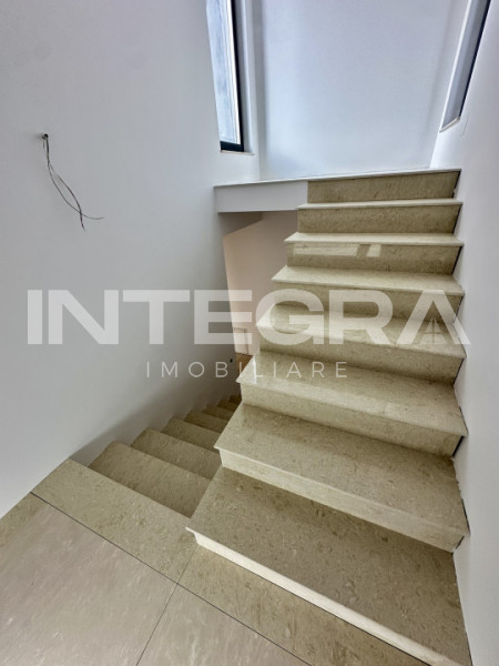 Casa Finisata | 193Mp  cu  Terasa Panoramica 65Mp | Parcare | Cart. Tineretului