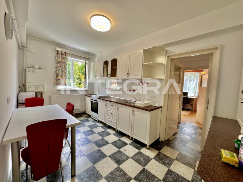 Liber din 1 Iulie 2025 | Inchiriez 3 Camere 110Mp Str. Republicii | Zona UMF