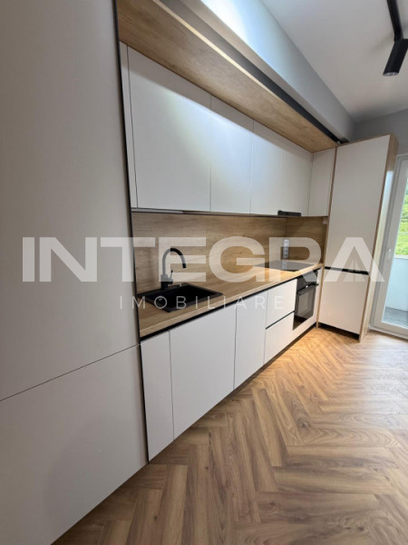 Apartament 2 camere | Ultrafinisat | Complet utilat | Parcare proprie