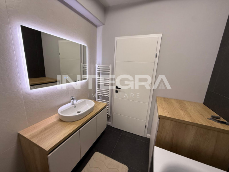 Apartament 2 camere | Ultrafinisat | Complet utilat | Parcare proprie