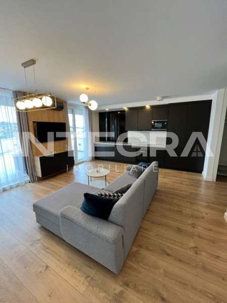 De Inchiriat Penthouse Iulius Mall | 92mp + 44mp terasa | Gheorgheni