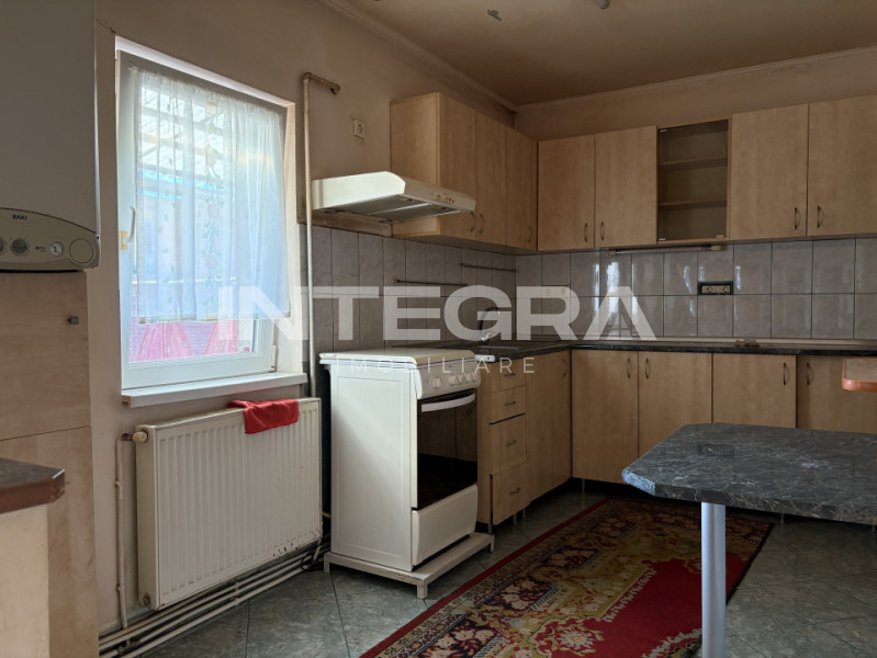 De inchiriat casa in Floresti | Ideal sediu birou sau pentru o familie 