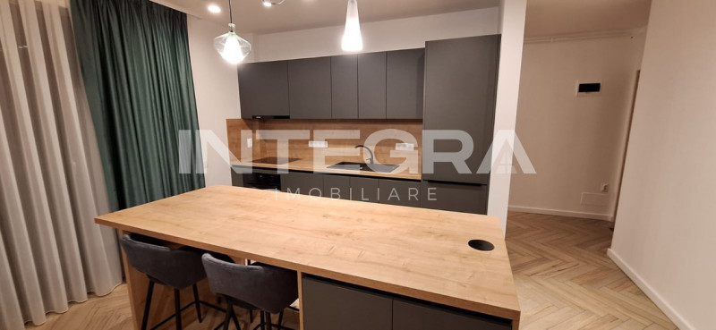 Vand Apartament Central 2 camere | Bloc Nou | La Cheie | Totul Nou