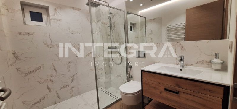 Vand Apartament Central 2 camere | Bloc Nou | La Cheie | Totul Nou