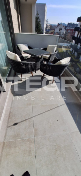 Vand Apartament Central 2 camere | Bloc Nou | La Cheie | Totul Nou