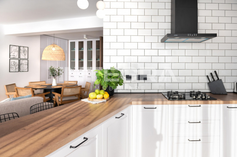 De vanzare | Apartament de lux pe 2 nivele | Panorama | Parcare Subterană 