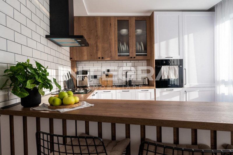 De vanzare | Apartament de lux pe 2 nivele | Panorama | Parcare Subterană 
