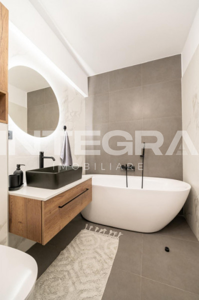 De vanzare | Apartament de lux pe 2 nivele | Panorama | Parcare Subterană 