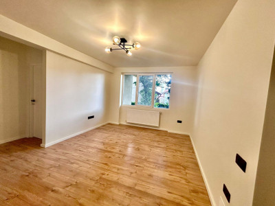 De închiriat 3 camere | Ideal birou | Salon de înfrumusețare 