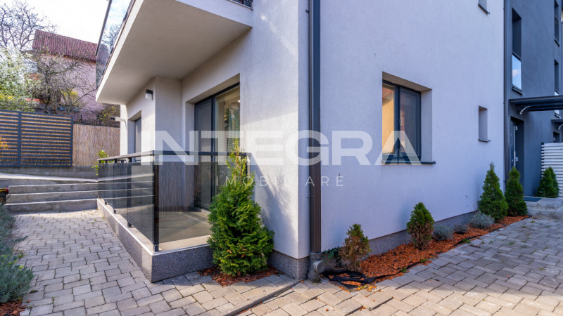 Inchiriez Apartament cu 3 Camere |  Bloc Tip Vila |  Cartier Gruia | Parcare