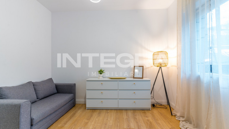 Inchiriez Apartament cu 3 Camere |  Bloc Tip Vila |  Cartier Gruia | Parcare
