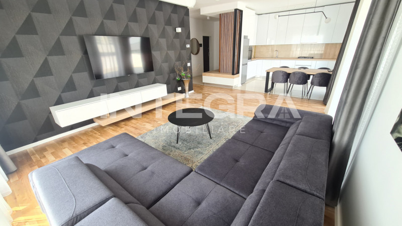 Penthouse Cu Lift Propriu, 4 Camere si Garaj Pentru Doua Masini, Buna Ziua.
