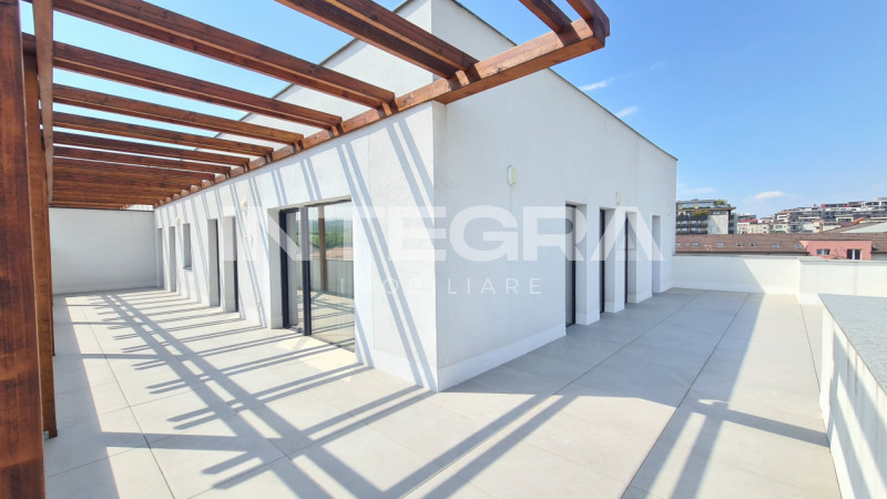 Penthouse Cu Lift Propriu, 4 Camere si Garaj Pentru Doua Masini, Buna Ziua.
