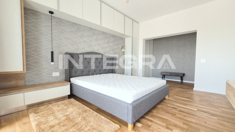 Penthouse Cu Lift Propriu, 4 Camere si Garaj Pentru Doua Masini, Buna Ziua.